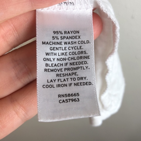 Halogen white tank top woman’s size L keyhole back - Picture 5 of 6